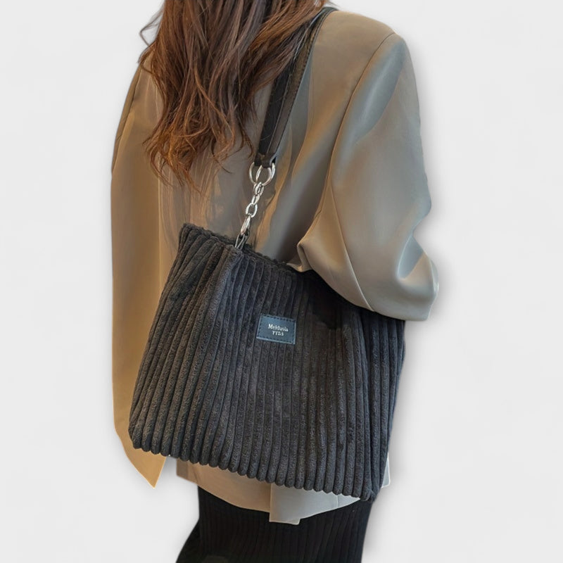Léora. - Weiche Cord-Schultertasche