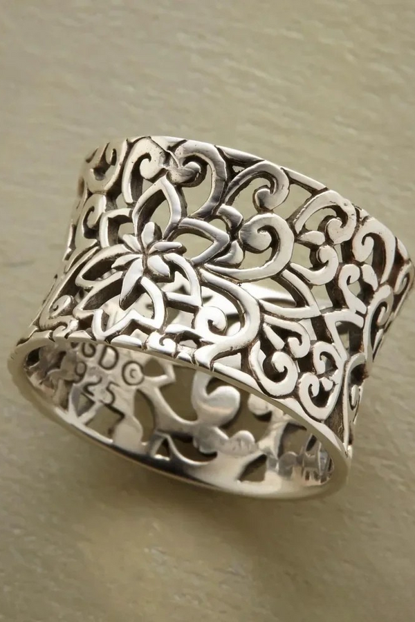 Antiker Silber Hollow Ring