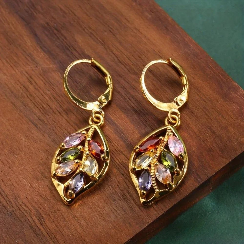 Vintage Goldene Blatt Ohrringe mit Bunten Zirkonia