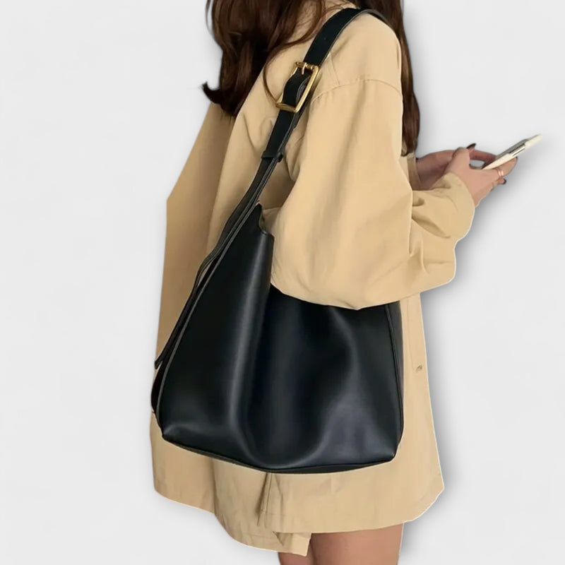 Léora. – Elegante Lederschultertasche