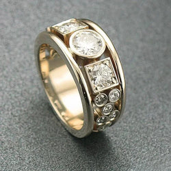 Antique-Style Gold Zirconia Ring