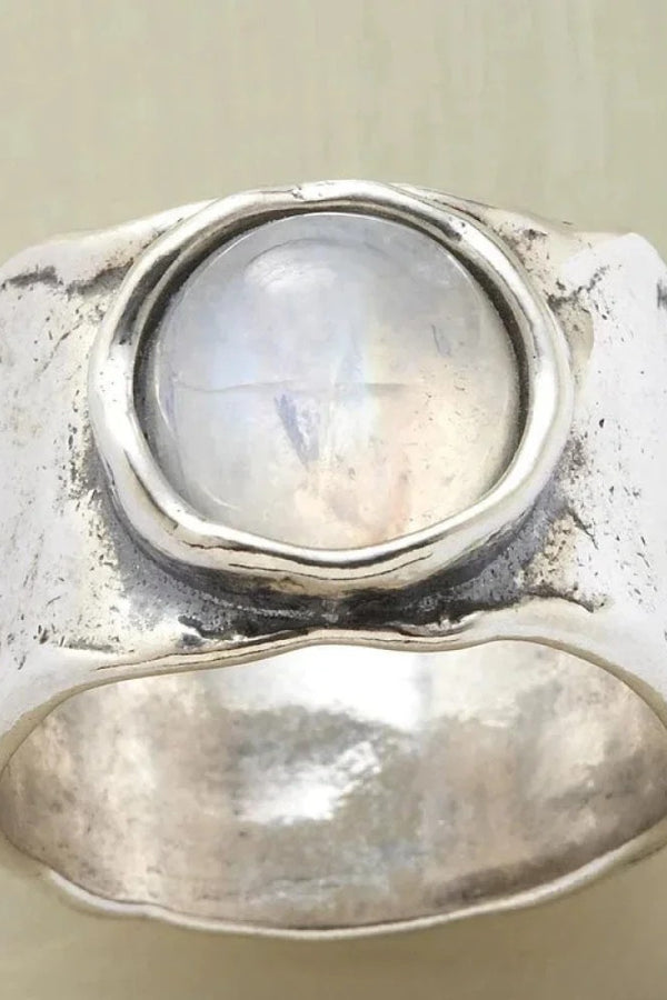 Silberner Ring mit Mondstein