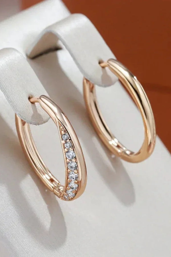 Elegante goldene Creolen